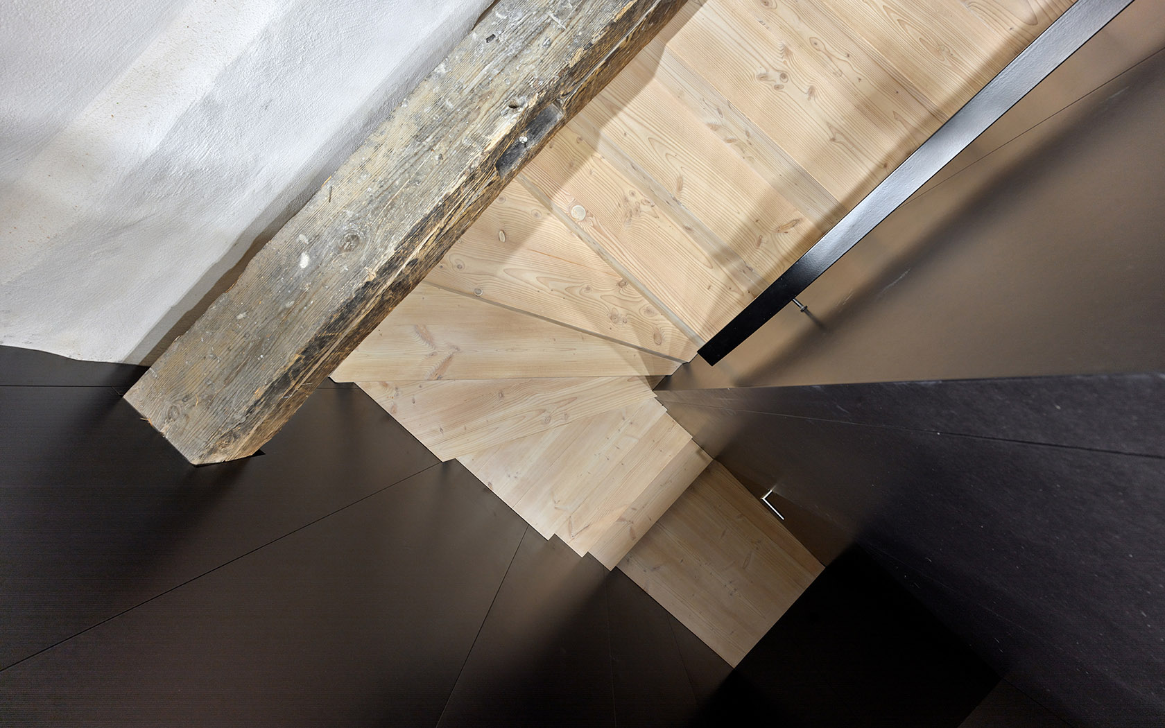 06 Raiffeisenhaus Treppe by studio lot.jpg